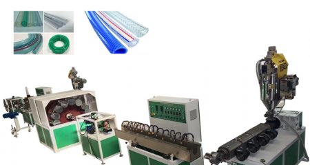 哈薩克斯坦客戶的纖維增強(qiáng)軟管設(shè)備進(jìn)行試機(jī)